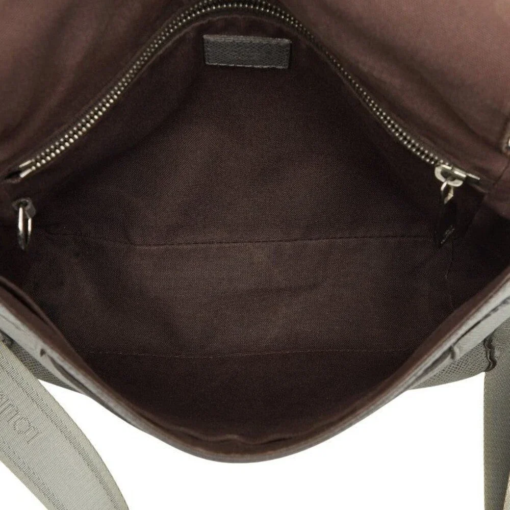 Louis Vuitton Taiga Leather Roman PM Shoulder Bag Glaciar Gray